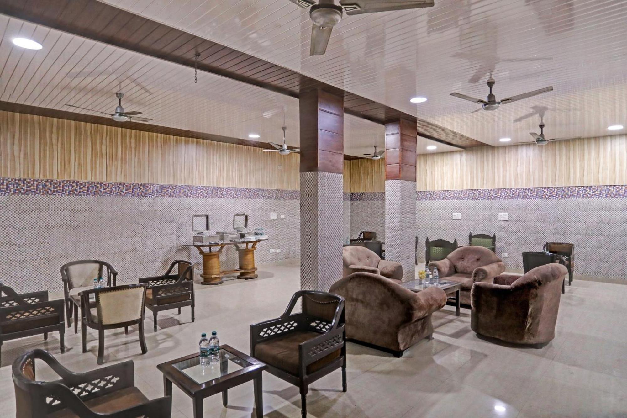 Townhouse The Premier View Near Iskcon Temple Noida Hotell Eksteriør bilde